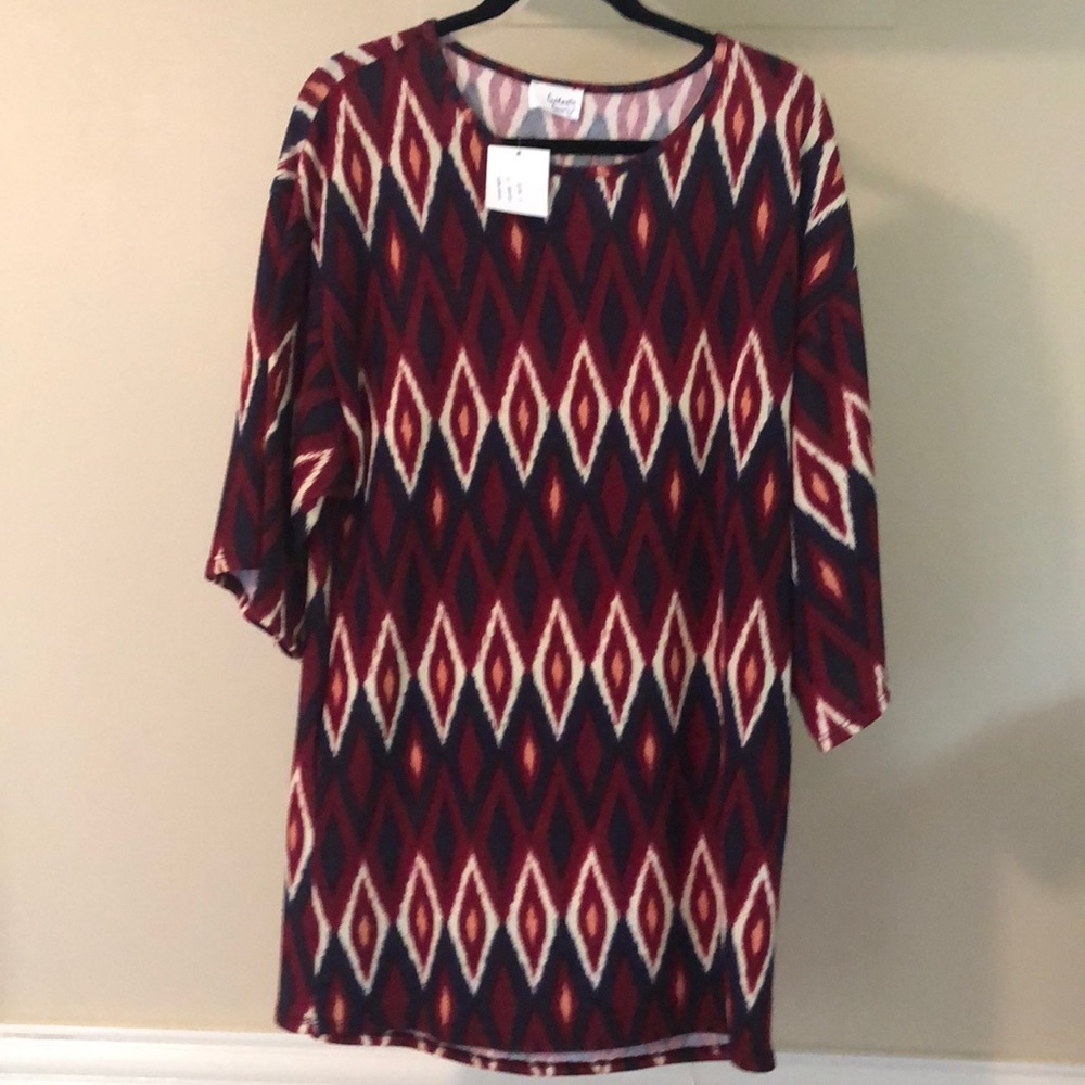 Burgundy geometric print dress